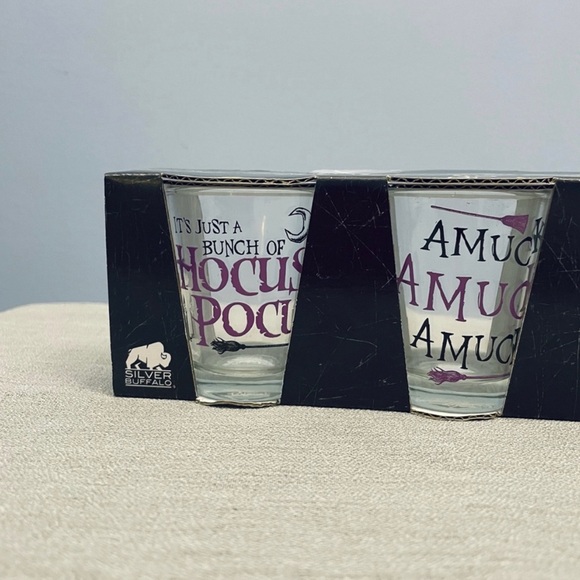 Hocus Pocus Collectible 6 Piece Shot Glads Set NEW - Picture 2 of 5